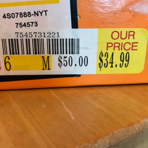 Heels - Picture 3 of 4